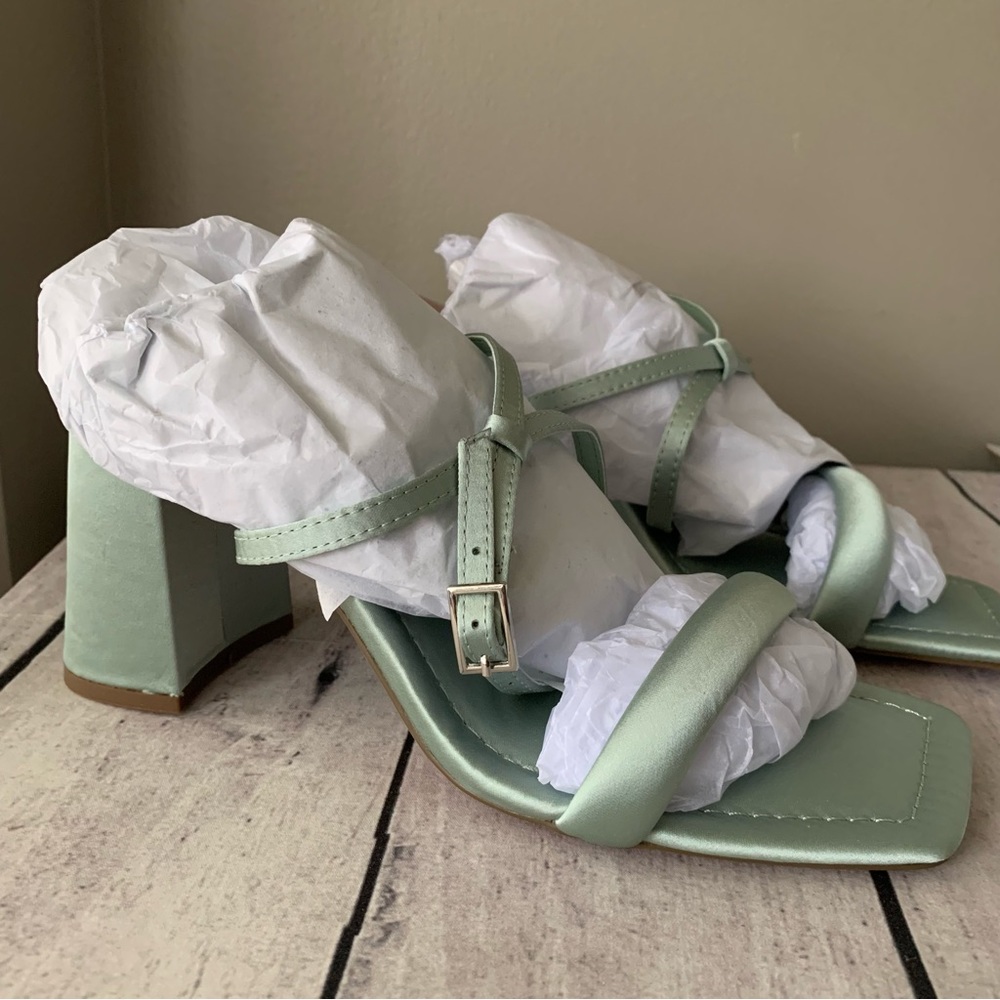 New ASOS DESIGN Hilton barely there block heeled sandals women size 8 - Picture 5 of 11